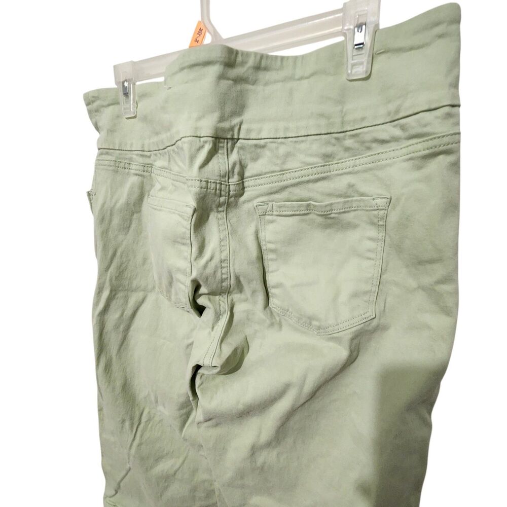 Gloria Vanderbilt Capri Size 12 Green Stretch With Pockets. New - Picture 4 of 16